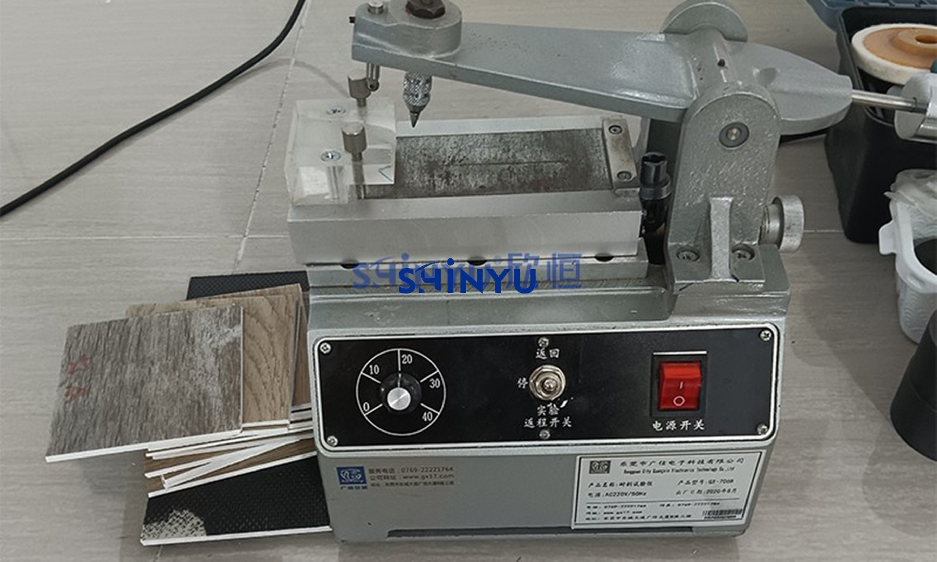 实验室仪器-耐刮试验机(1).jpg
